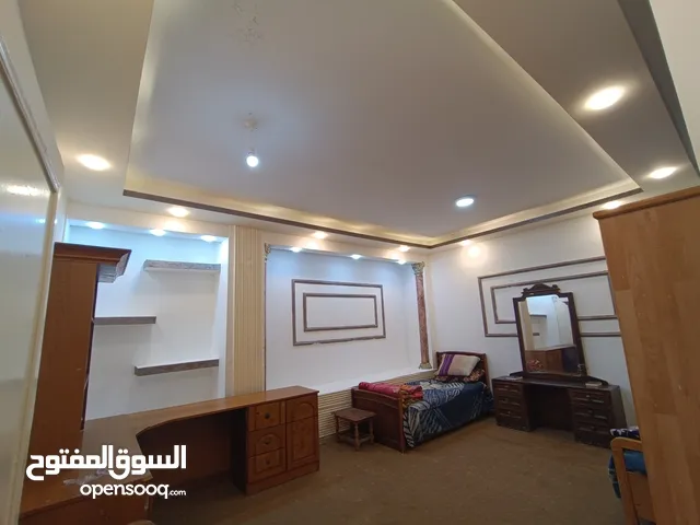 170 m2 1 Bedroom Apartments for Rent in Amman University Street