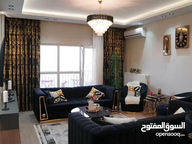 175 m2 3 Bedrooms Apartments for Sale in Istanbul Esenyurt