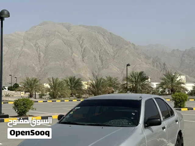 1989 نيسان صني SL