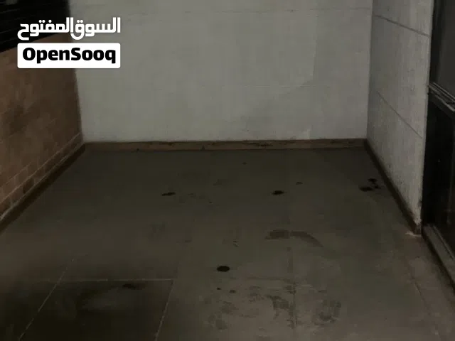 Shop for rent in industrial shuikh 250 meters