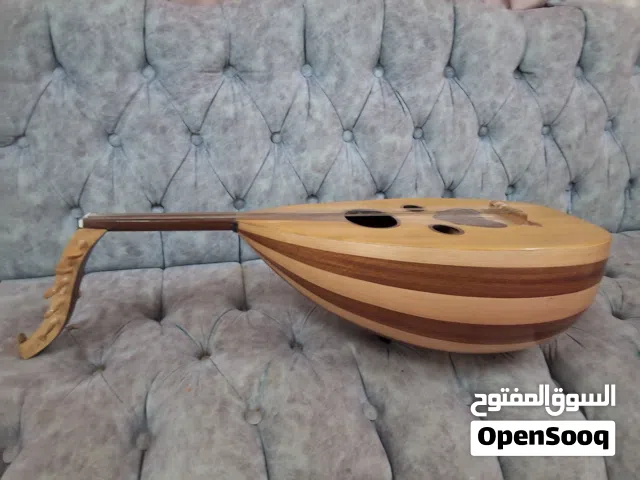عود وجيتار مستعمل
