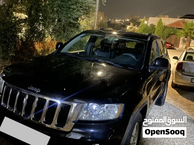 2011 جيب جراند شيروكى Laredo