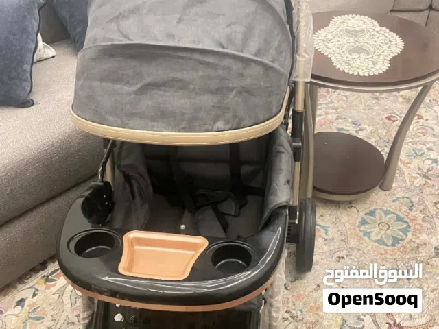 عربة أطفال