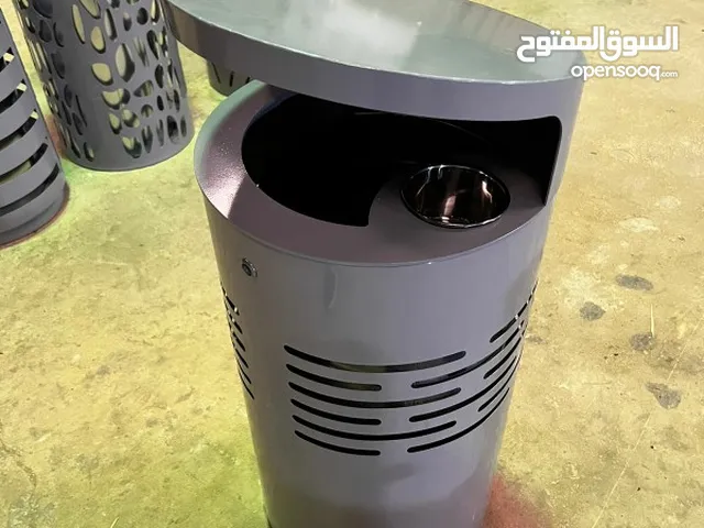 سلات نفايات للحدائق العامة والخاصة