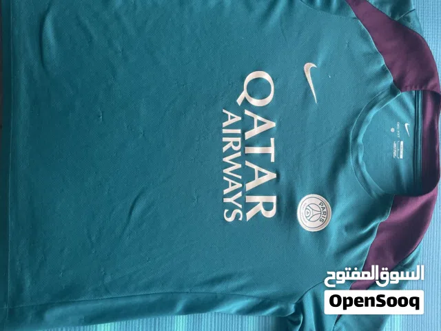PSG shirt (Green and red size L)
