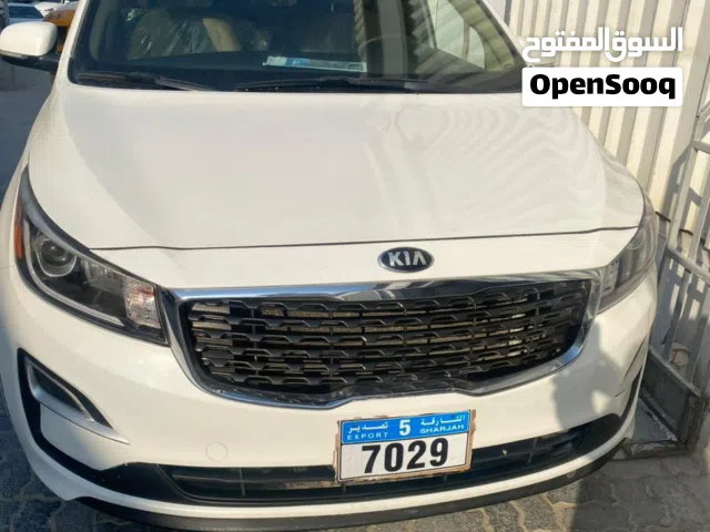 Used Kia Sedona in Al Sharqiya