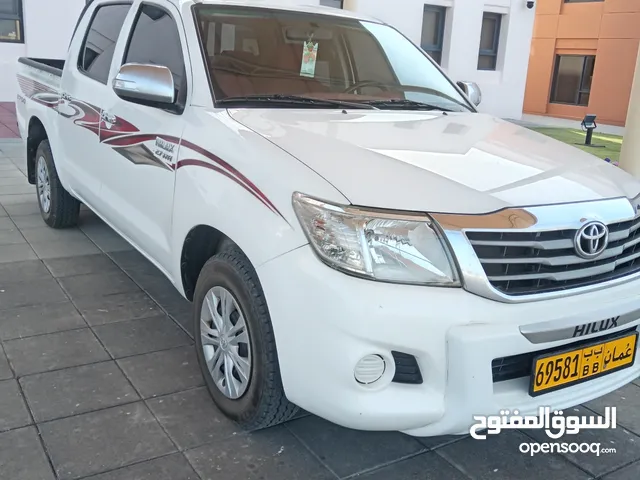 Toyota Hilux 2013 in Al Sharqiya