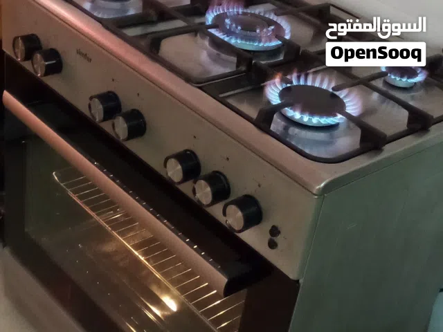 طباخة سيمفر خمس عيون وفرن كلهم شغالين وإشعال ذاتي كامل وامان ولمبة وشواية