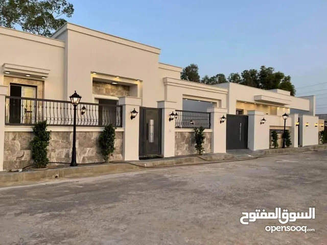 237m2 3 Bedrooms Villa for Sale in Tripoli Ain Zara