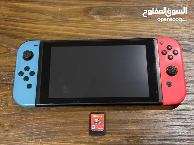 نينتيندو سويتش مستعمل ونظيف مع لعبه سوبر ماريو اوديسي وشنطه اضافه مني