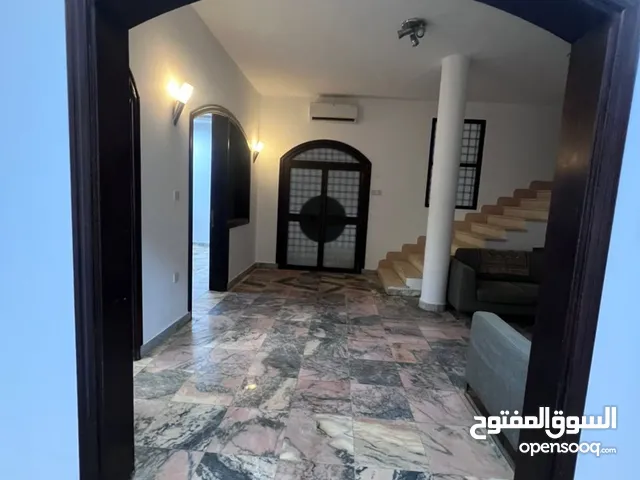 شقة مكتبة مؤثثة كمقر اداري للشركات