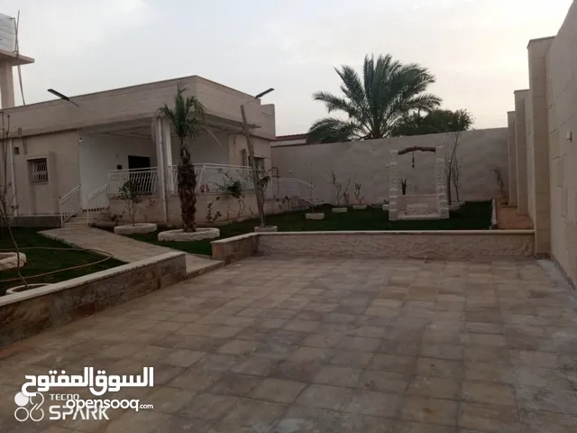 3 Bedrooms Farms for Sale in Tripoli Al-Bivio