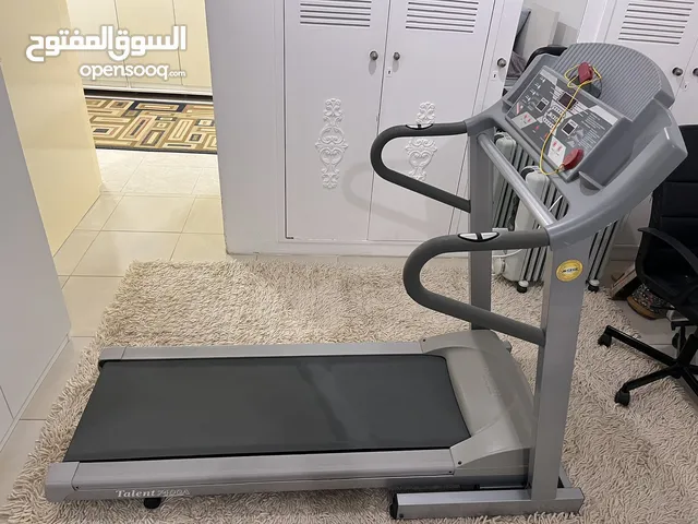 ‏جهاز جري كهربائي شبه جديد - Treadmill almost new