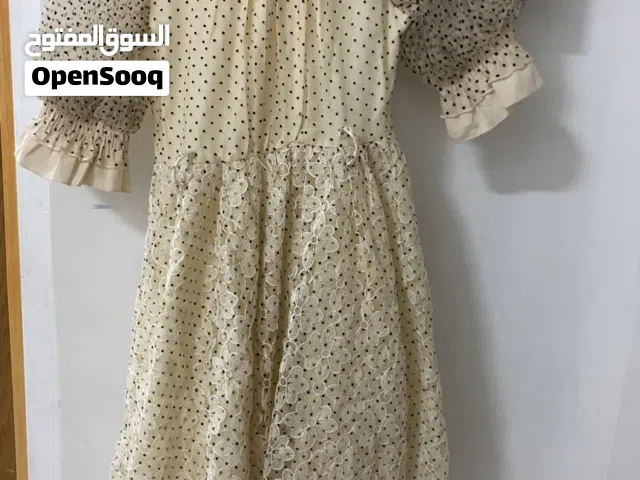 فستان اطفال جميل مع حزام اسود