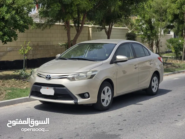 TOYOTA YARIS 2017 MODEL BAHRAIN AGENCY SINGLE OWNER USED CLEAN SEDAN CAR FOR QUICK SALE.
