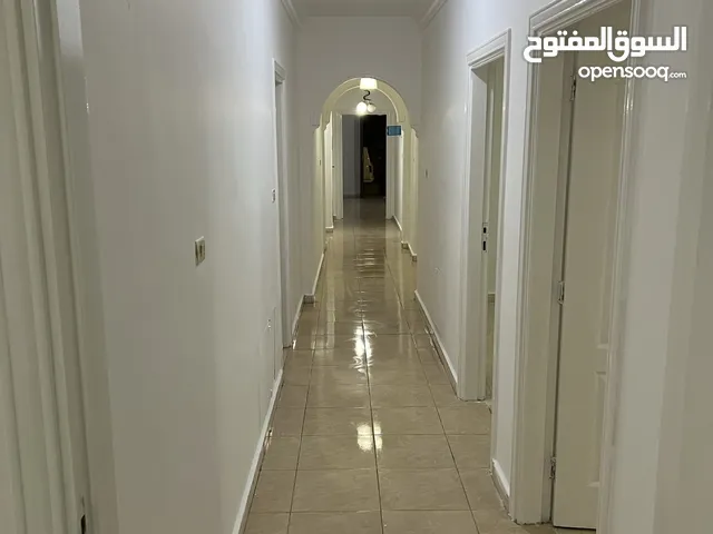 164 m2 3 Bedrooms Apartments for Sale in Amman Dahiet Al-Istiqlal
