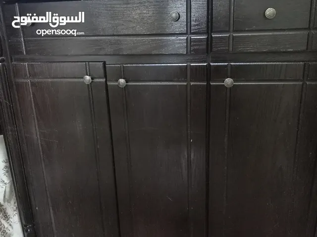 بيع اثاث مستعمل خزانة احذية خزانة بلاستك بحالة ممتازة