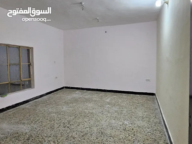 200 m2 5 Bedrooms Townhouse for Rent in Basra Juninah