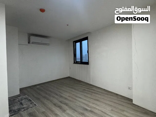 شقة للايجار بمساحة 138م في لايف تاورز