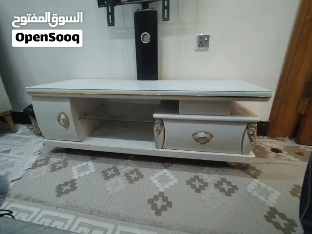 ميز تلفزيون