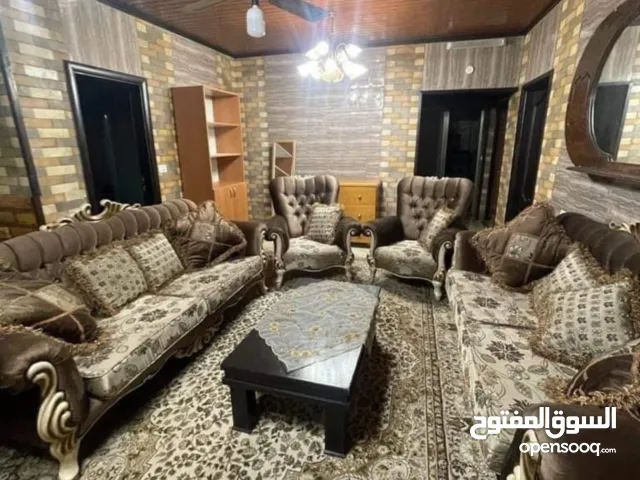 شقة مفروشة للايجار في عين منجد