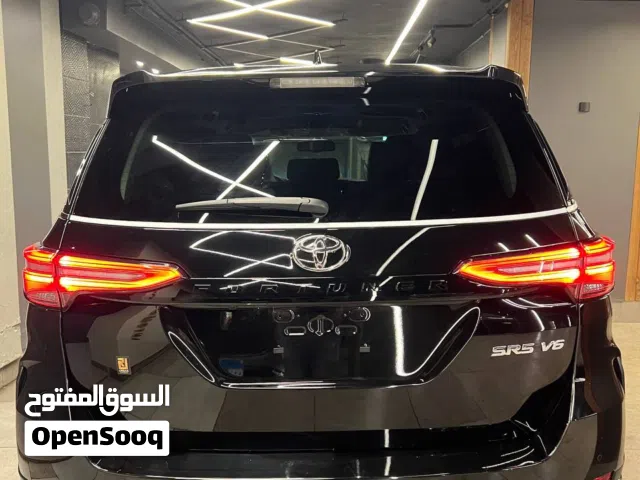 Toyota fortuner sport