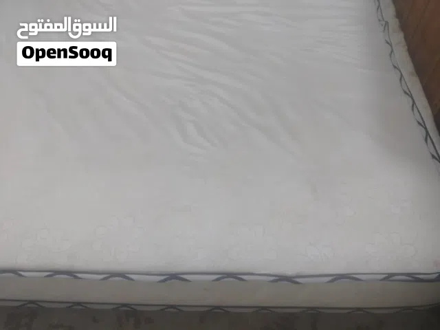 دوشك سرير طبي نفرين كبير للبيع استعمال قليل جدا