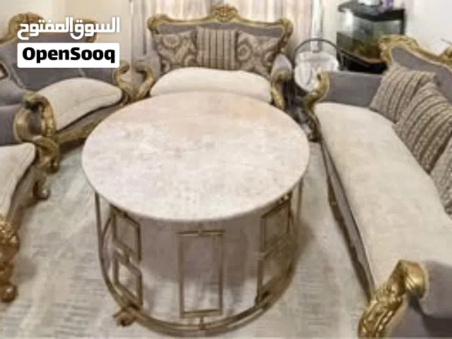 كنب بحالة ممتازة