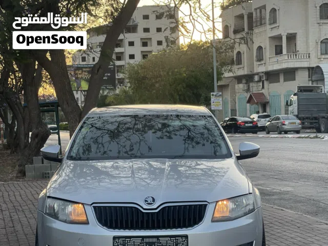 2015 سكودا اوكتافيا Standard