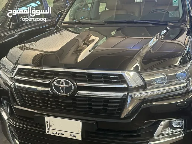 تأجير سيارات حديثة لاندكروزر... تاهو من مطار بغداد الدولي