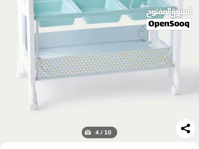 طاولة تغيير للاطفال changing table
