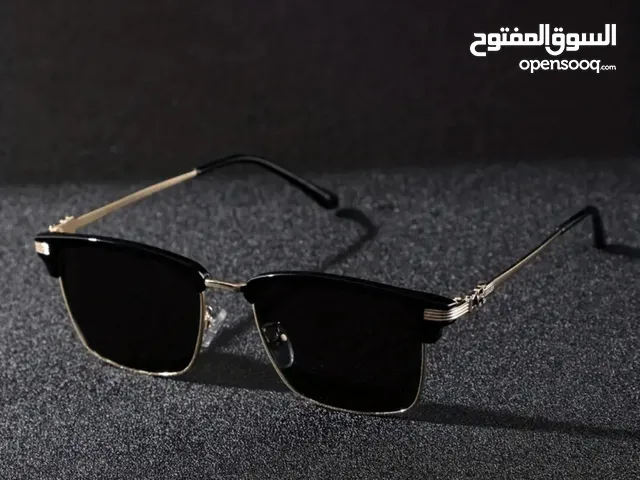 زوج من نظارات المعدن الرجالية ذات الأسلوب البانك، نظارات عصرية للرجال.
