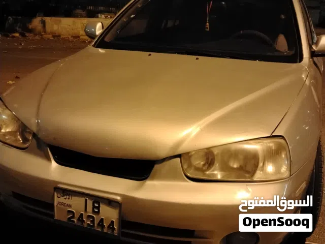 2002 Hyundai Elantra Standard