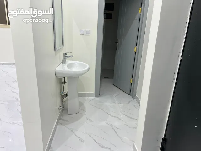 150 m2 3 Bedrooms Apartments for Rent in Al Riyadh Hai Al-Awali