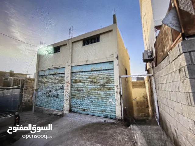 مخازن للبيع