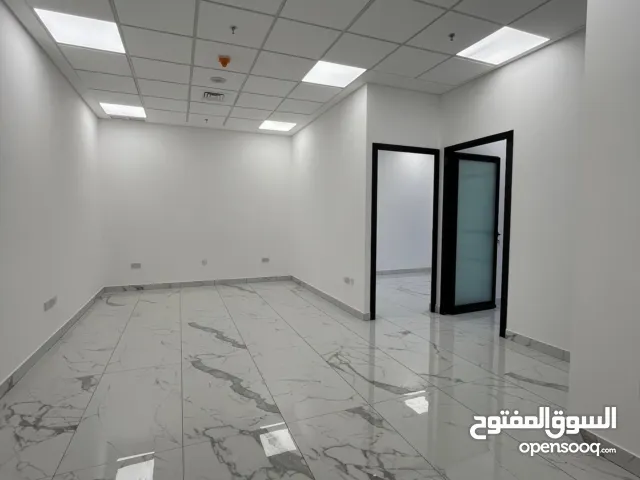 مكتب مع فترة سماح للإيجار أول مستأجر في القبلة قطعة 13