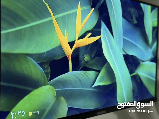 32 inch TV screen Geepas Smart Used