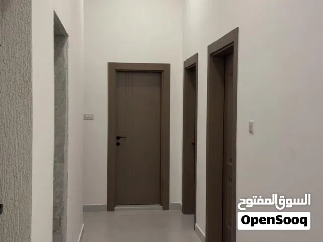 250 m2 3 Bedrooms Apartments for Rent in Farwaniya Abdullah Al-Mubarak