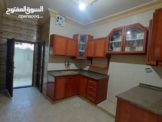 85 m2 4 Bedrooms Apartments for Rent in Amman Khirbet Sooq