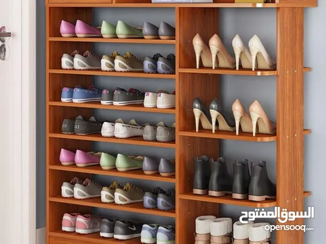 احذية وكبتات تخزين