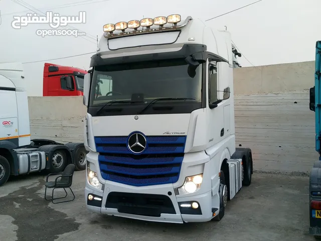 Tractor Unit Mercedes Benz 2018 in Amman