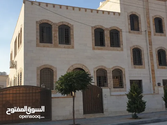 500 m2 More than 6 bedrooms Villa for Sale in Zarqa Madinet El Sharq