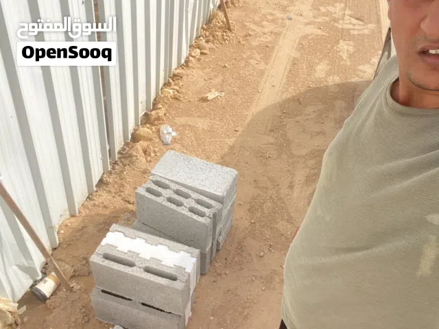مصانع خبراء الإنجاز لبيع البلوك الذو الجودة العالية والسعر المتواجد بالإعلان مقاس 20*40 العادي