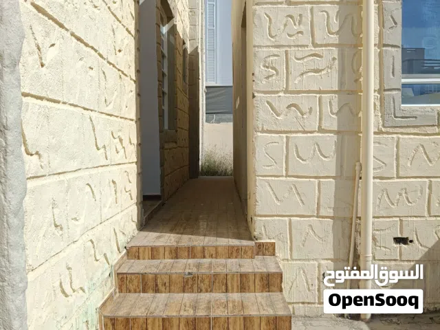 350 m2 More than 6 bedrooms Villa for Rent in Muscat Al Maabilah