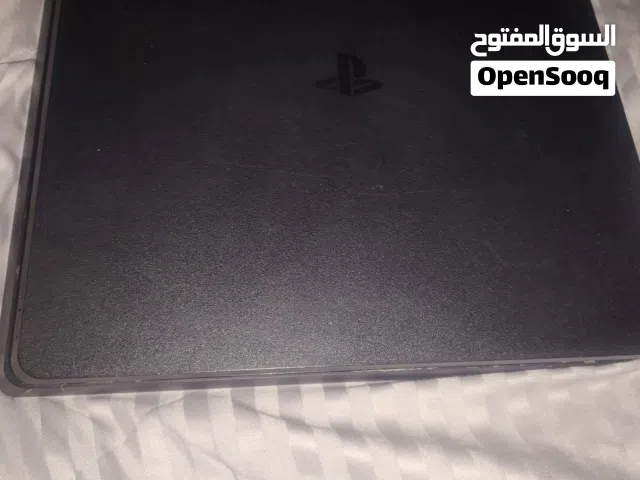 سوني 4 سليم نظيف جدا معه يدين و شريطين