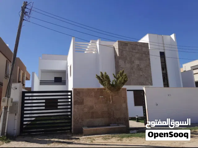 500 m2 3 Bedrooms Villa for Sale in Tripoli Hai Al-Kuwait