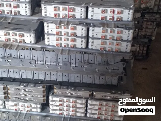 بطاريات سيارات معدلة للطاقة الشمسية