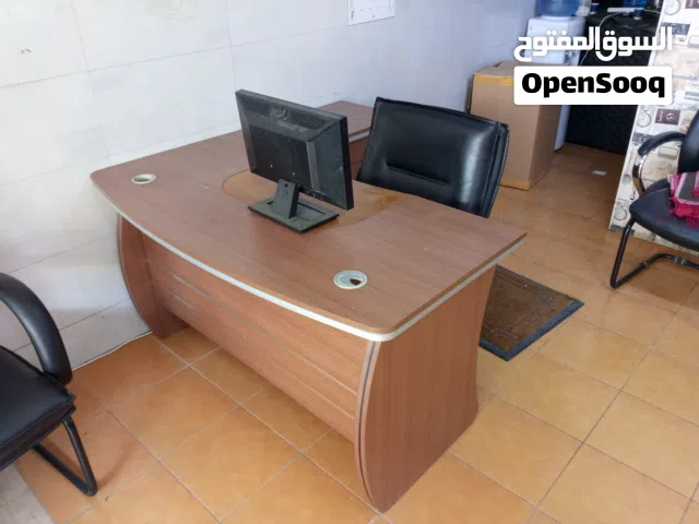 مكتب للبيع
