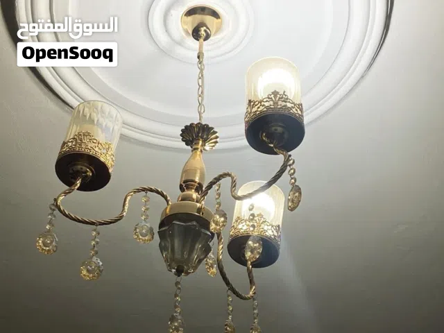 ثريات كرستال عدد 3 بحالة الوكالة للبيع