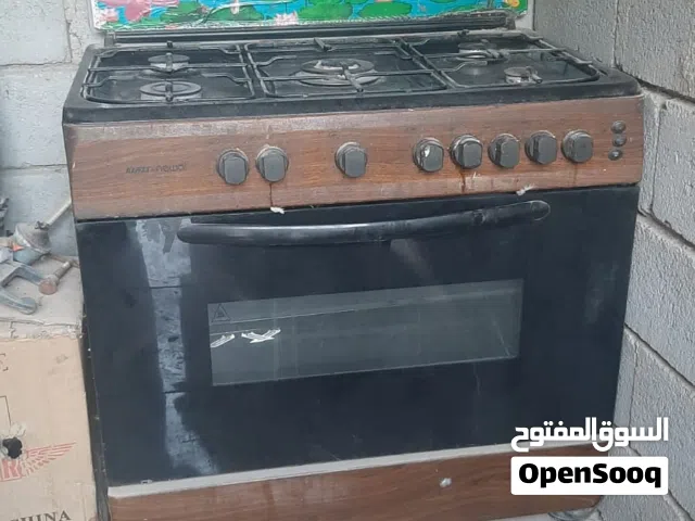 طباخ نضيف وشغال